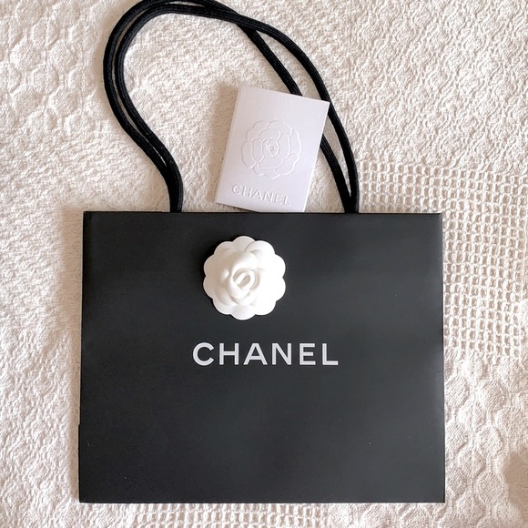 Chanel Shopping Bag Medium - Picture 1 of 15